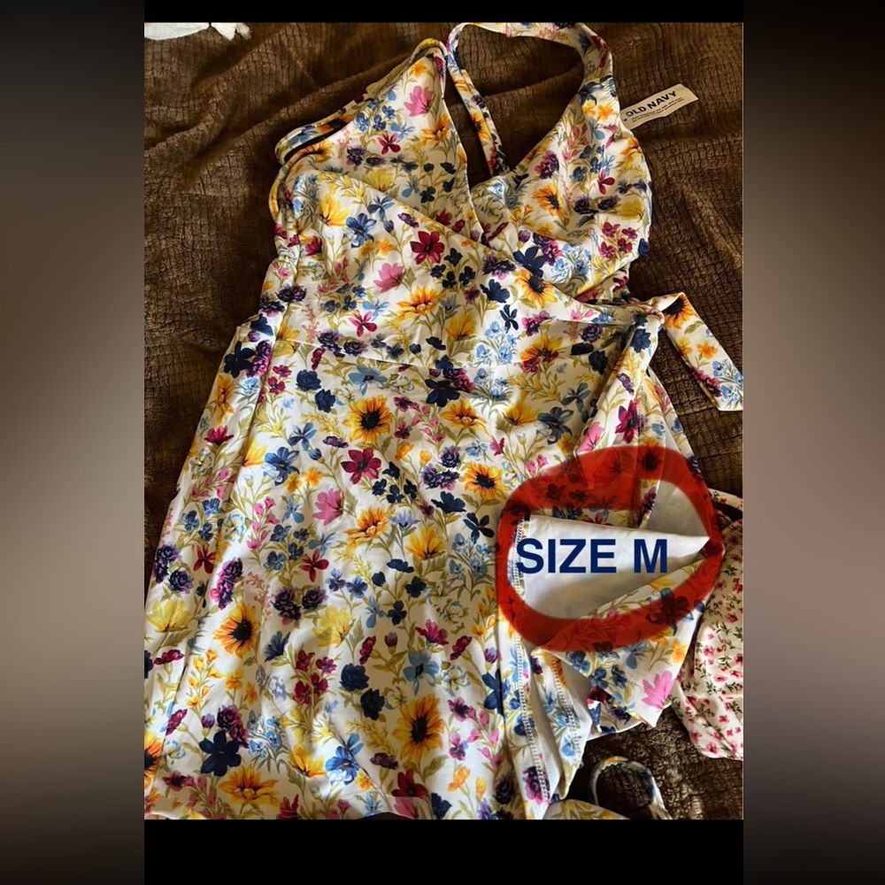 Floral swim Dress - Size M NWT!